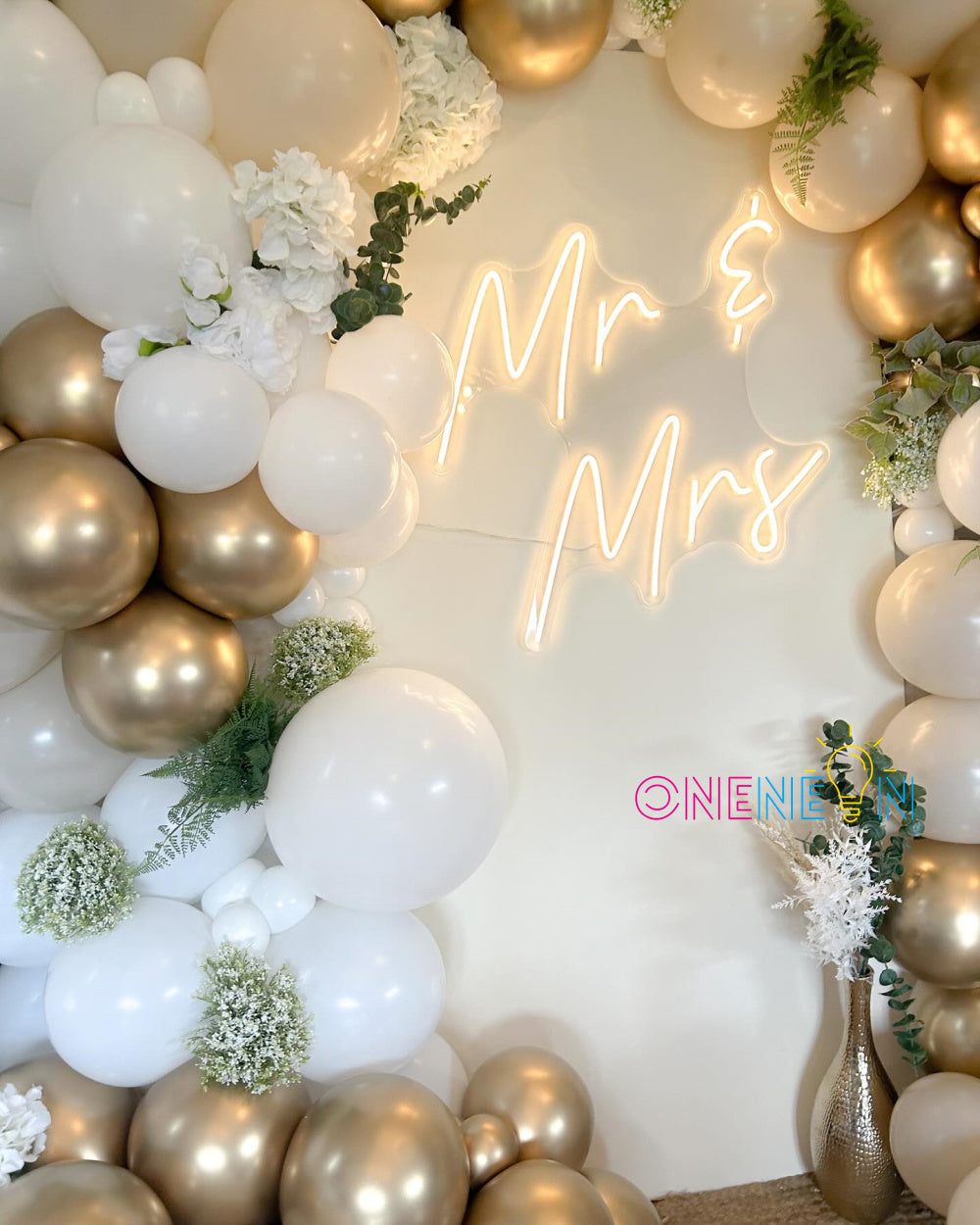 Mr & Mrs Neon Sign